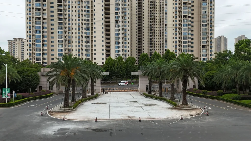 China pide a los bancos ganar tiempo para Vanke y evitar que su deuda inmobiliaria se convierta en otra crisis sistémica