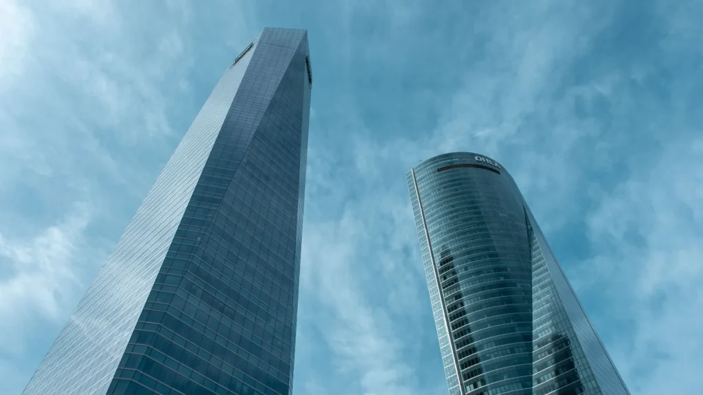 Rascacielos del distrito financiero de Madrid, España