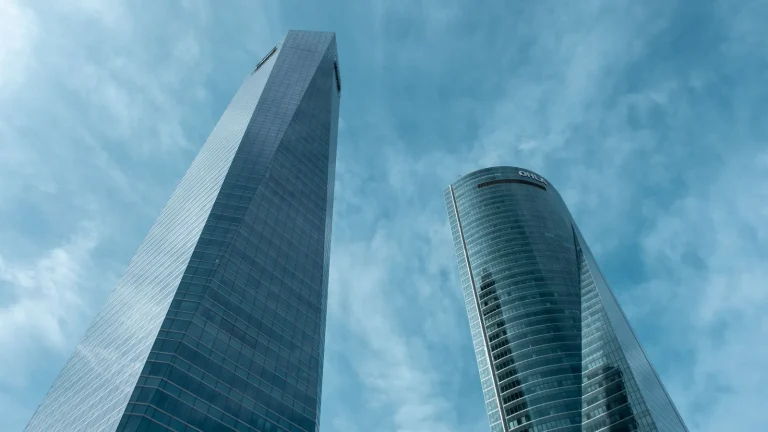 La deuda externa de España sube al 168,4% del PIB y la posición neta queda en -40,7%