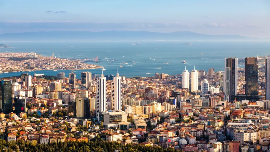 Turquía amplía a seis meses la liquidación de fondos tras una crisis que sacudió la bolsa